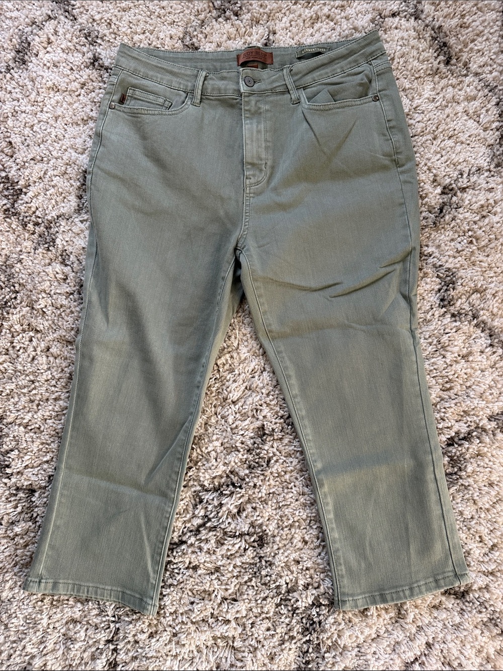 Judy Blue Olive Green Cropped Stretch Capris